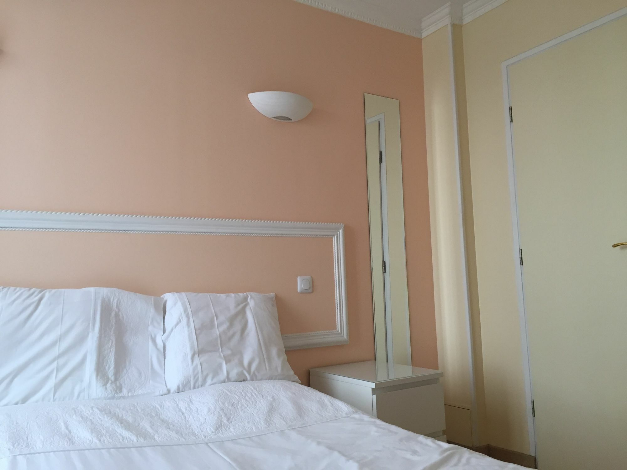 Hotel Andre Gill Paris Eksteriør bilde